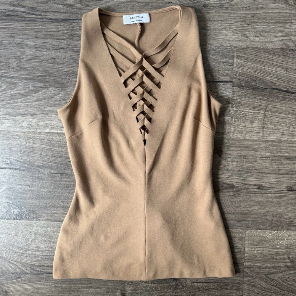 Bailey 44 Camel Sleeveless Women’s Top Size XS Lattice V Neck Fitted Knit Top